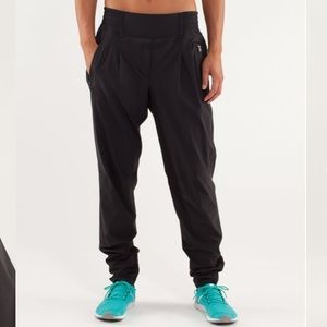Lululemon Run With River Pant LIKE NEW